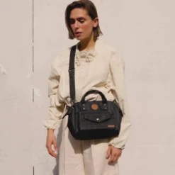 Adventurer Umhängetasche Crossbody M Lund